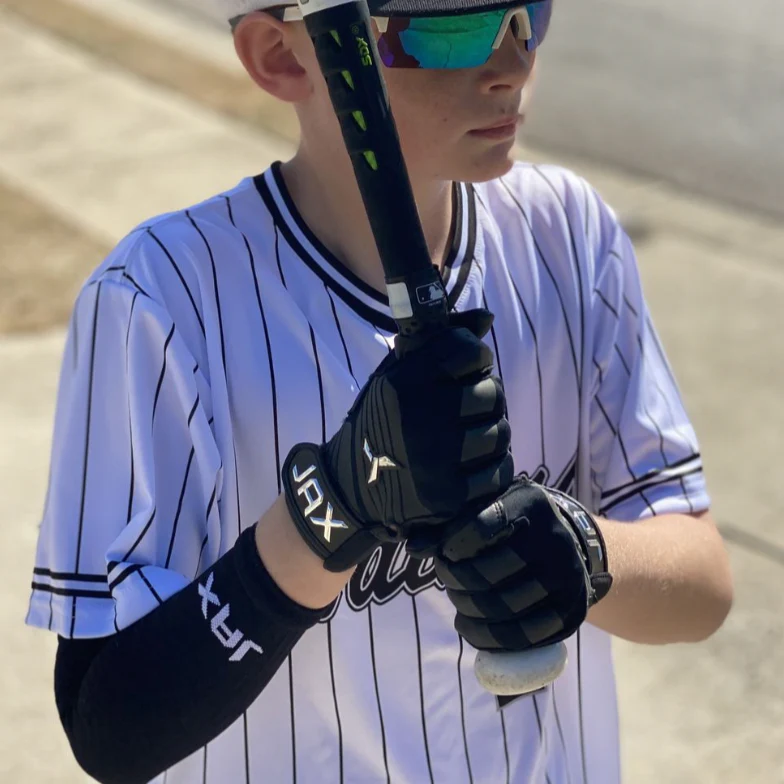 Jax | Restore Recovery Premium Arm Sleeve - Black - Image 6